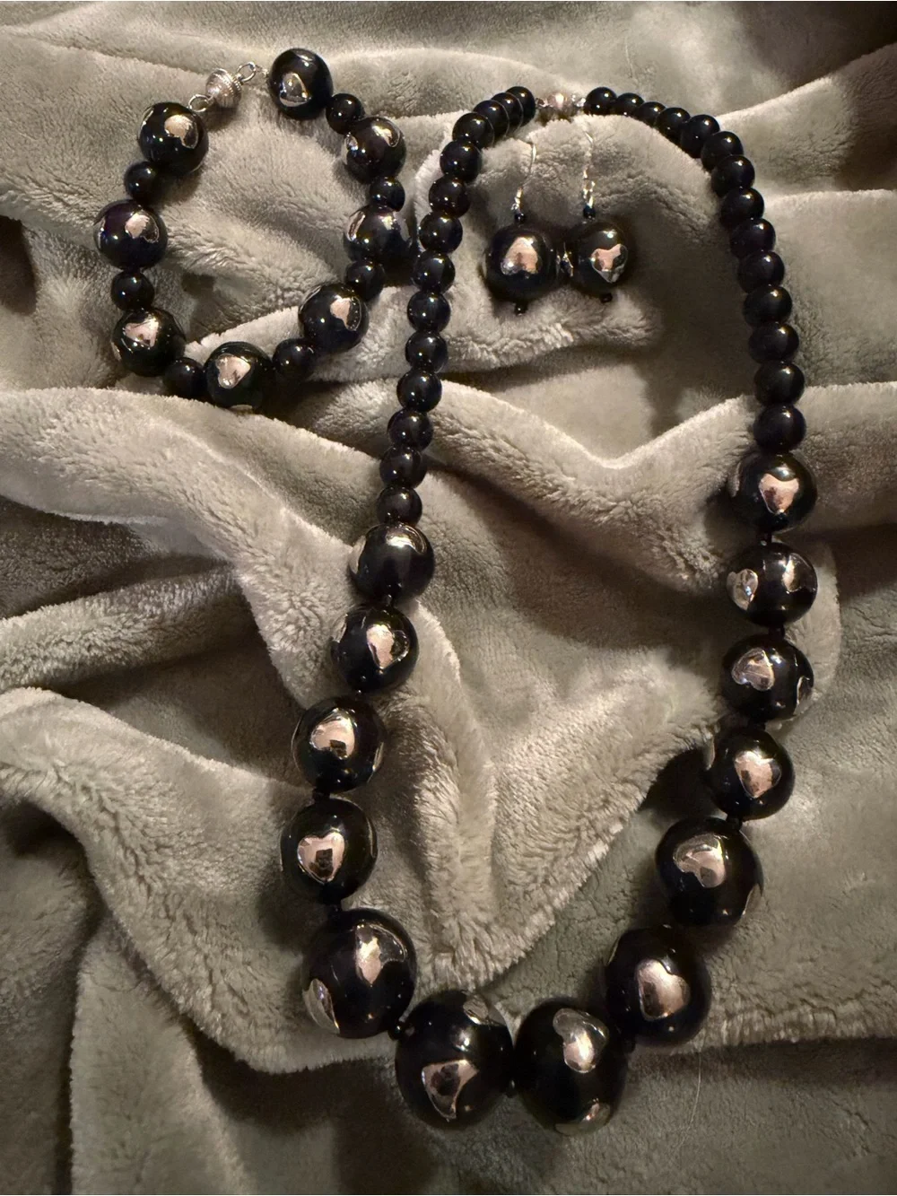 VTG Elegant Black Bead Necklace, Bracelet & Earring Set with Silver Accents